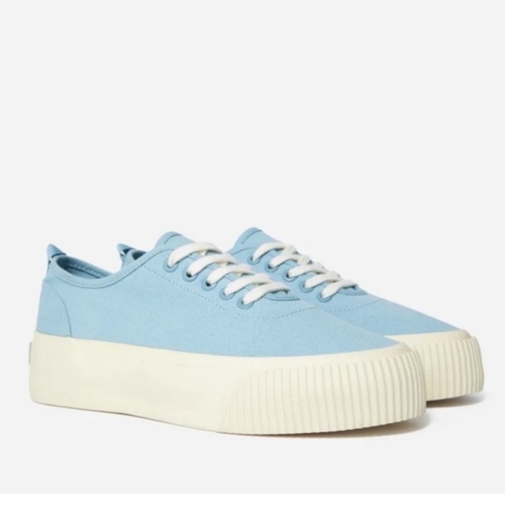 Everlane sz 8 light blue wedge canvas shoes